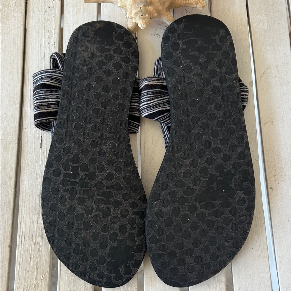 SANUK😎Black and White Striped SLING 2 Yoga Mat COMFY Sandals Size 9 - Picture 8 of 10